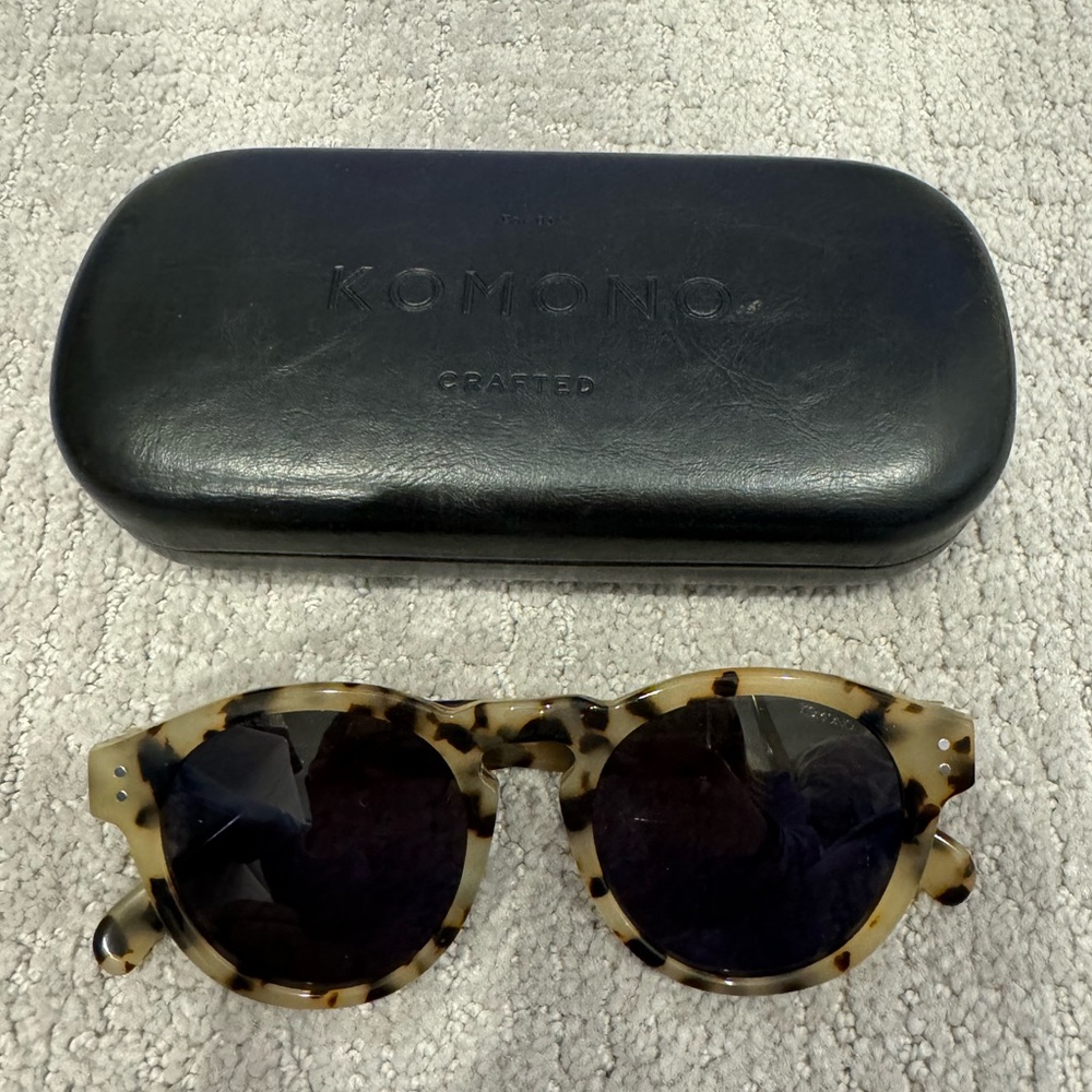 Komono round tortoise sunglasses
